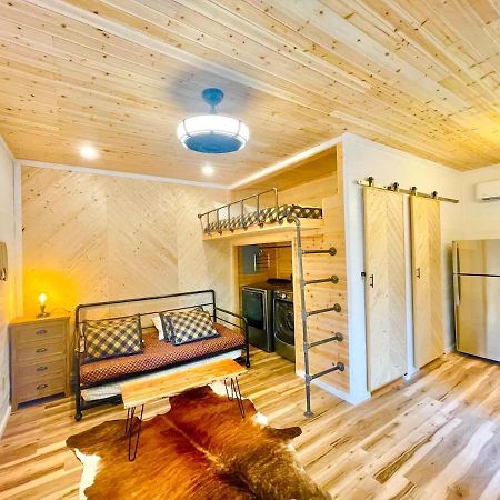 New Tiny Cabin Hot Tub Firepit Fenced Yard Sevierville Zewnętrze zdjęcie